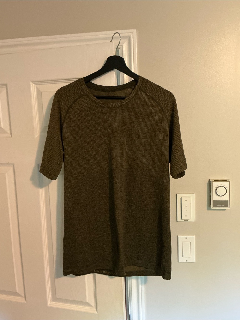 lululemon athletica Short Sleeve Metal Vent Tech - Olive Green